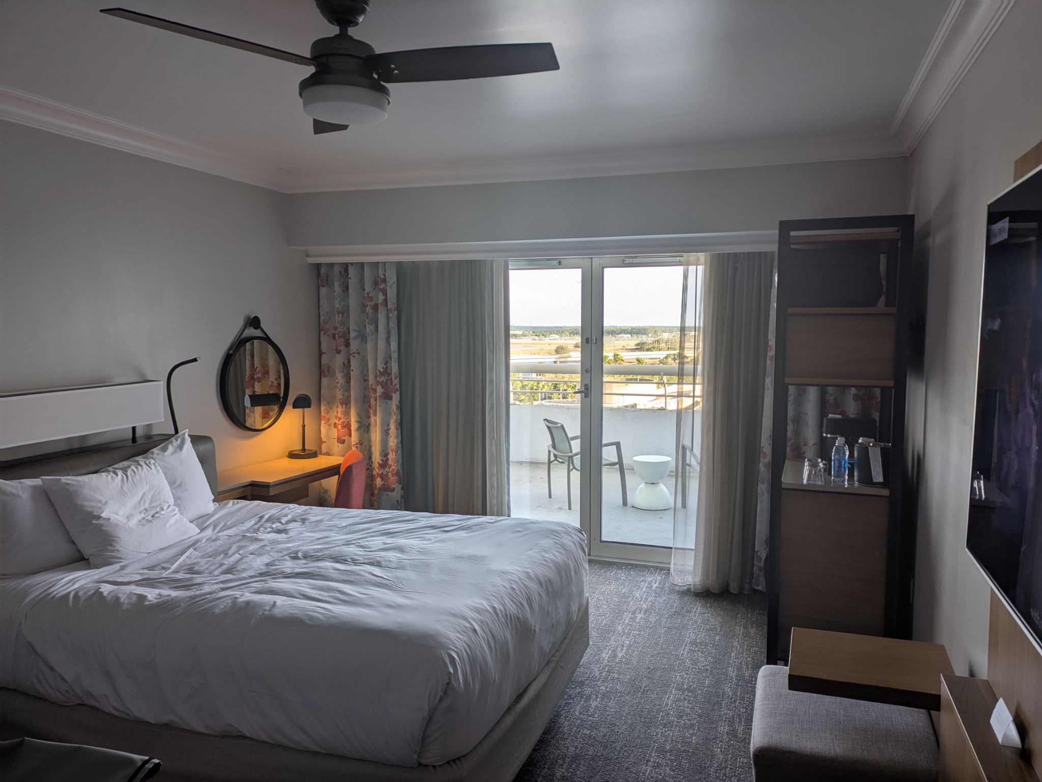 PXL 20250502 224949492