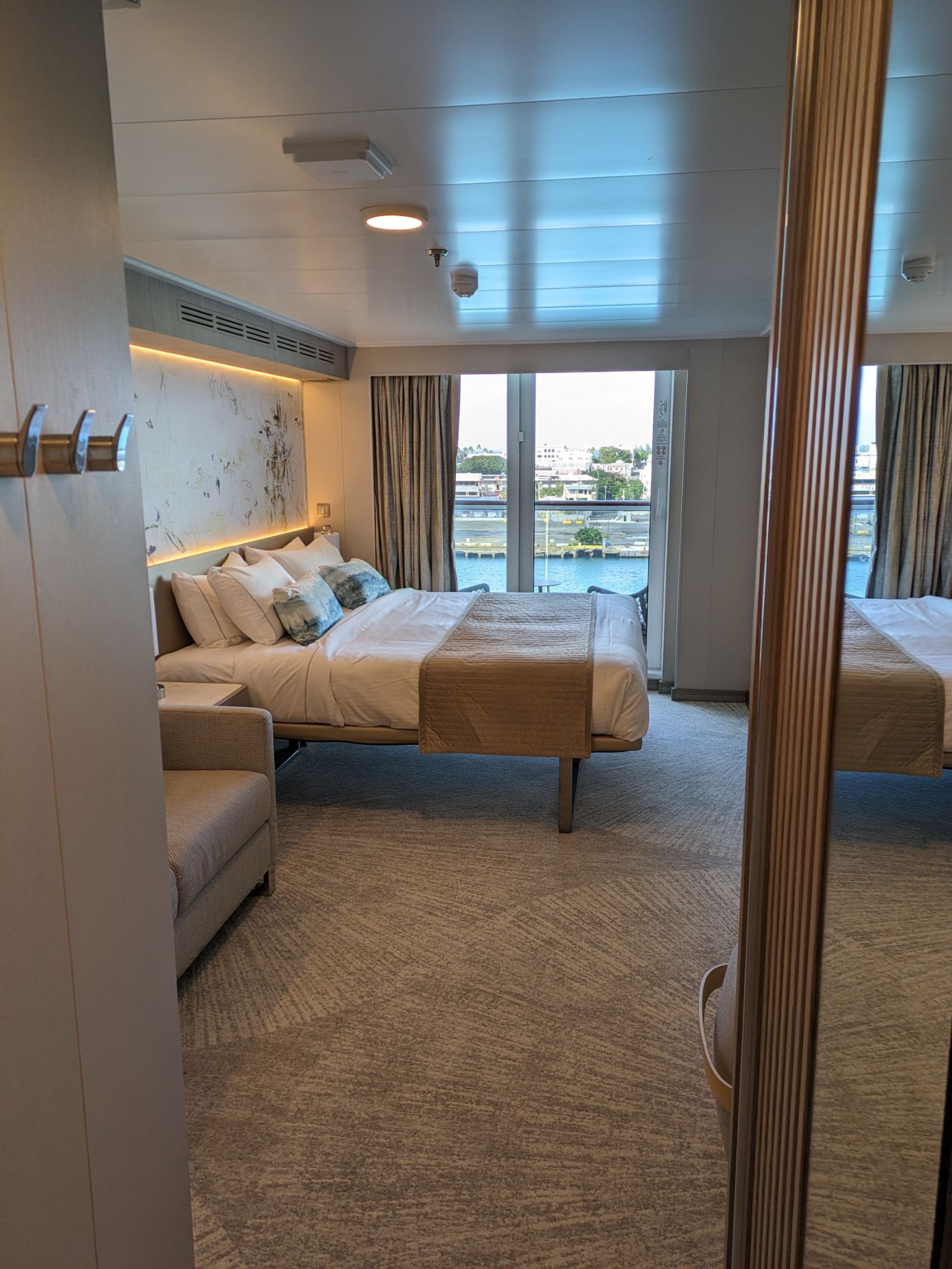 PXL 20240303 192429277