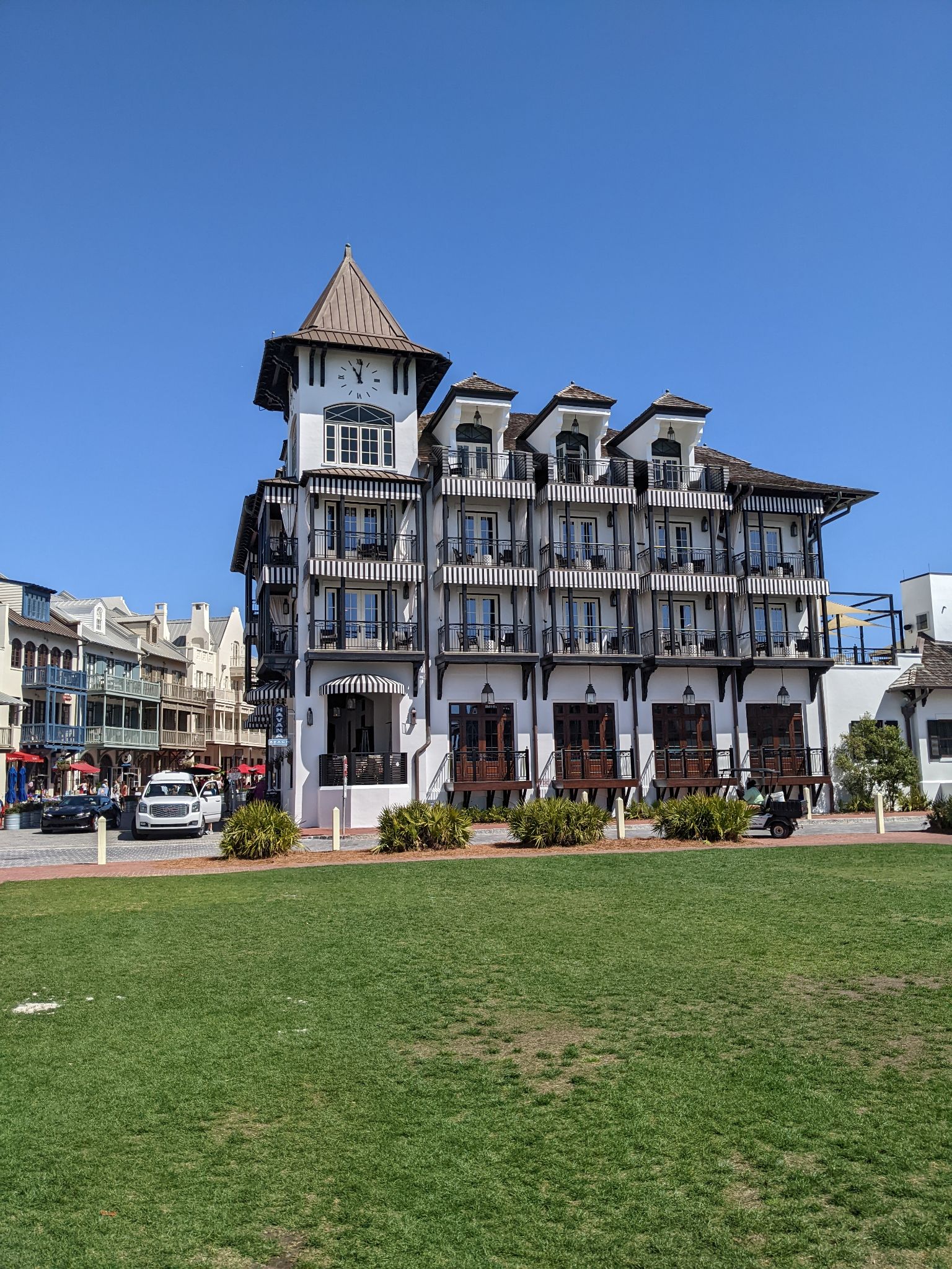 PXL 20220306 170230427