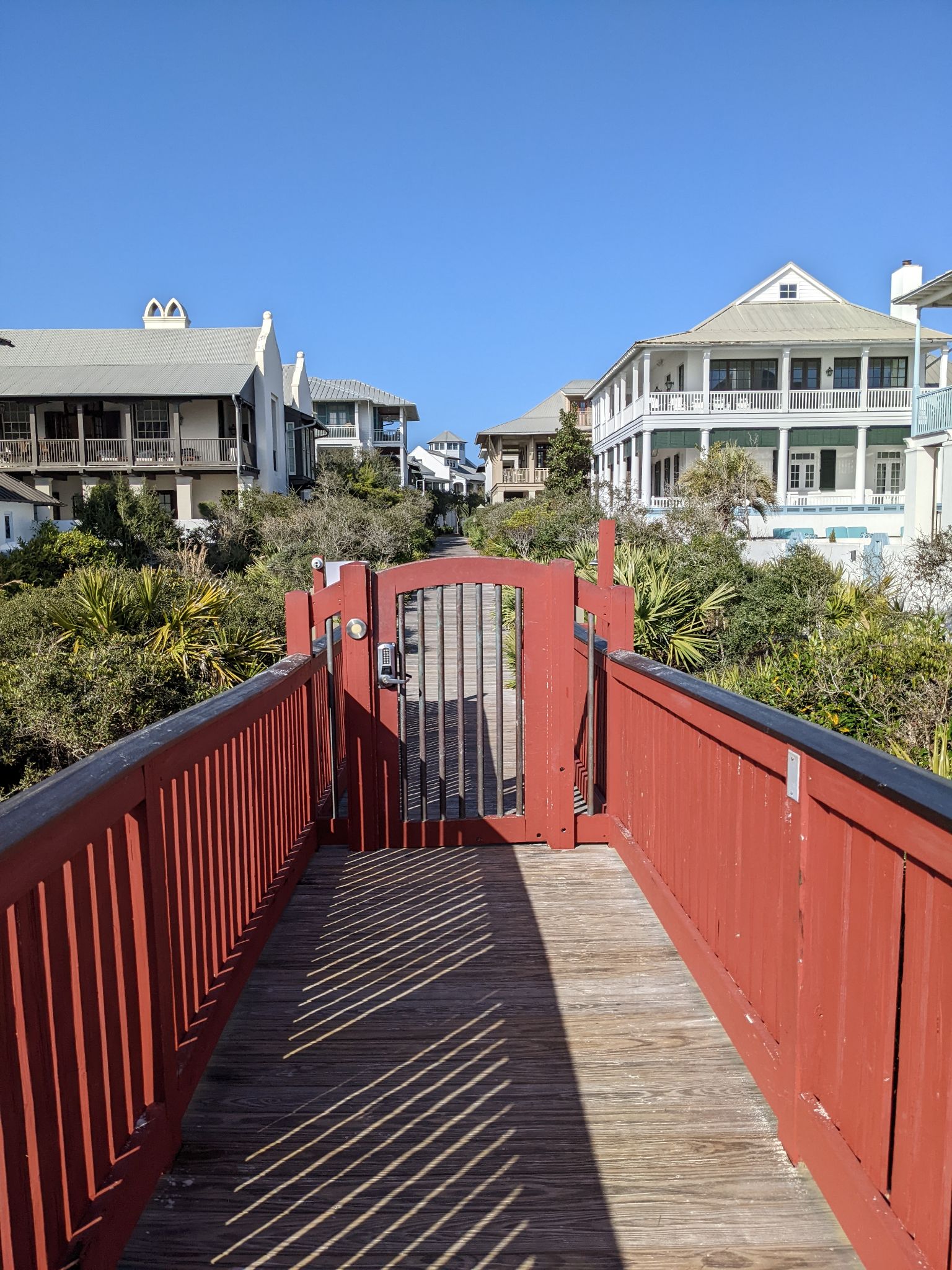 PXL 20220306 210600928