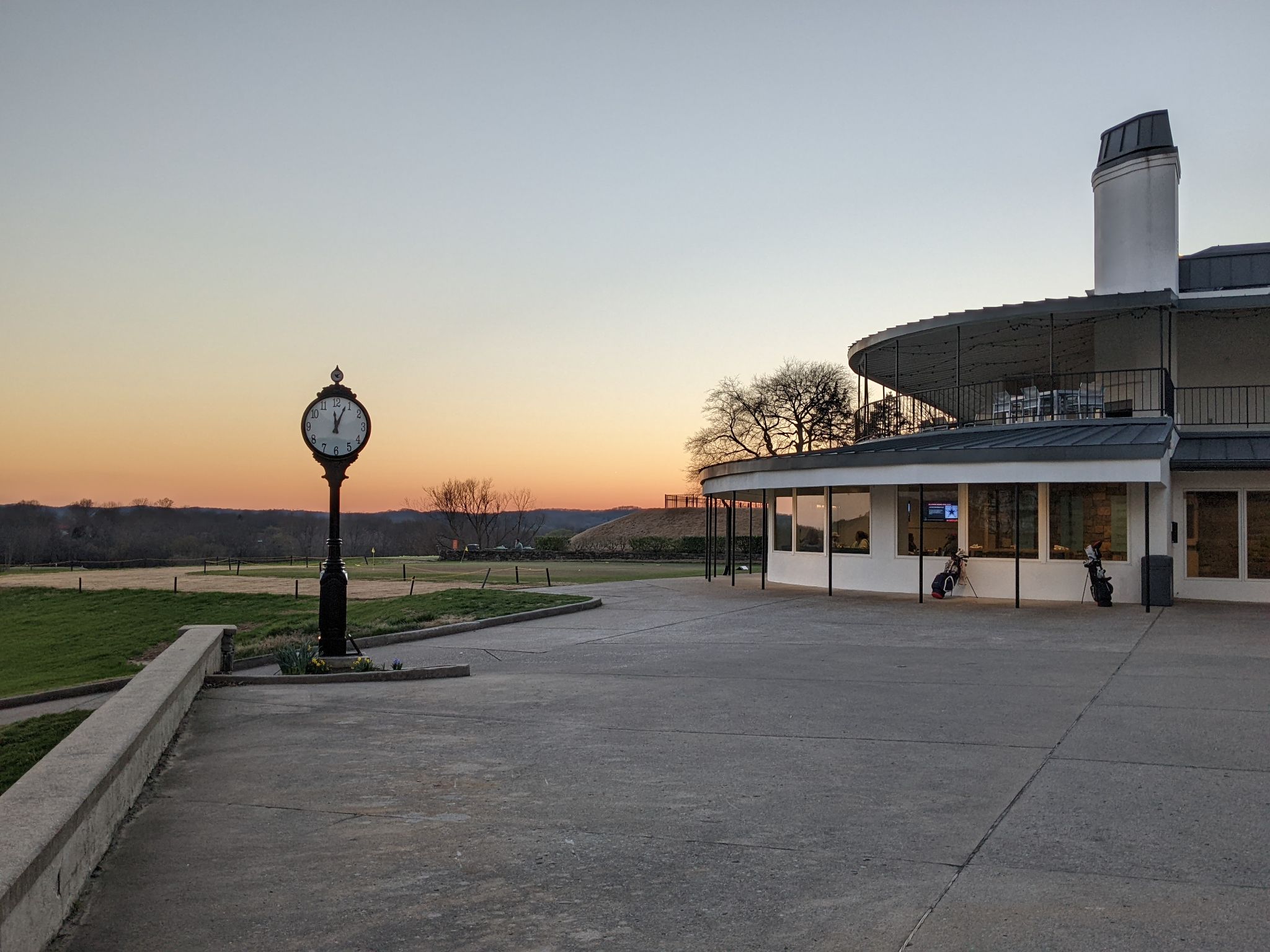 PXL 20220310 235253951