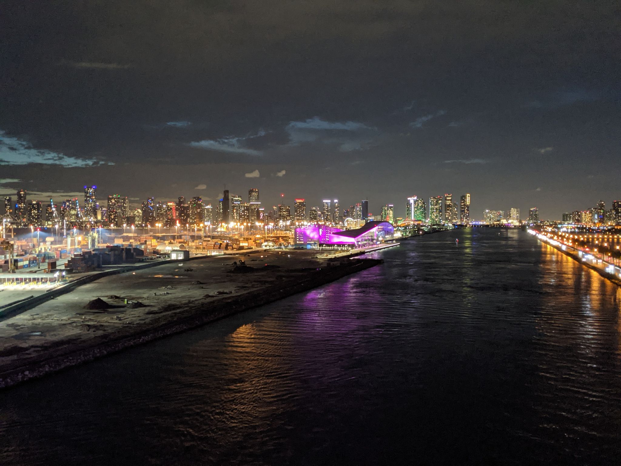 PXL 20211023 232735424