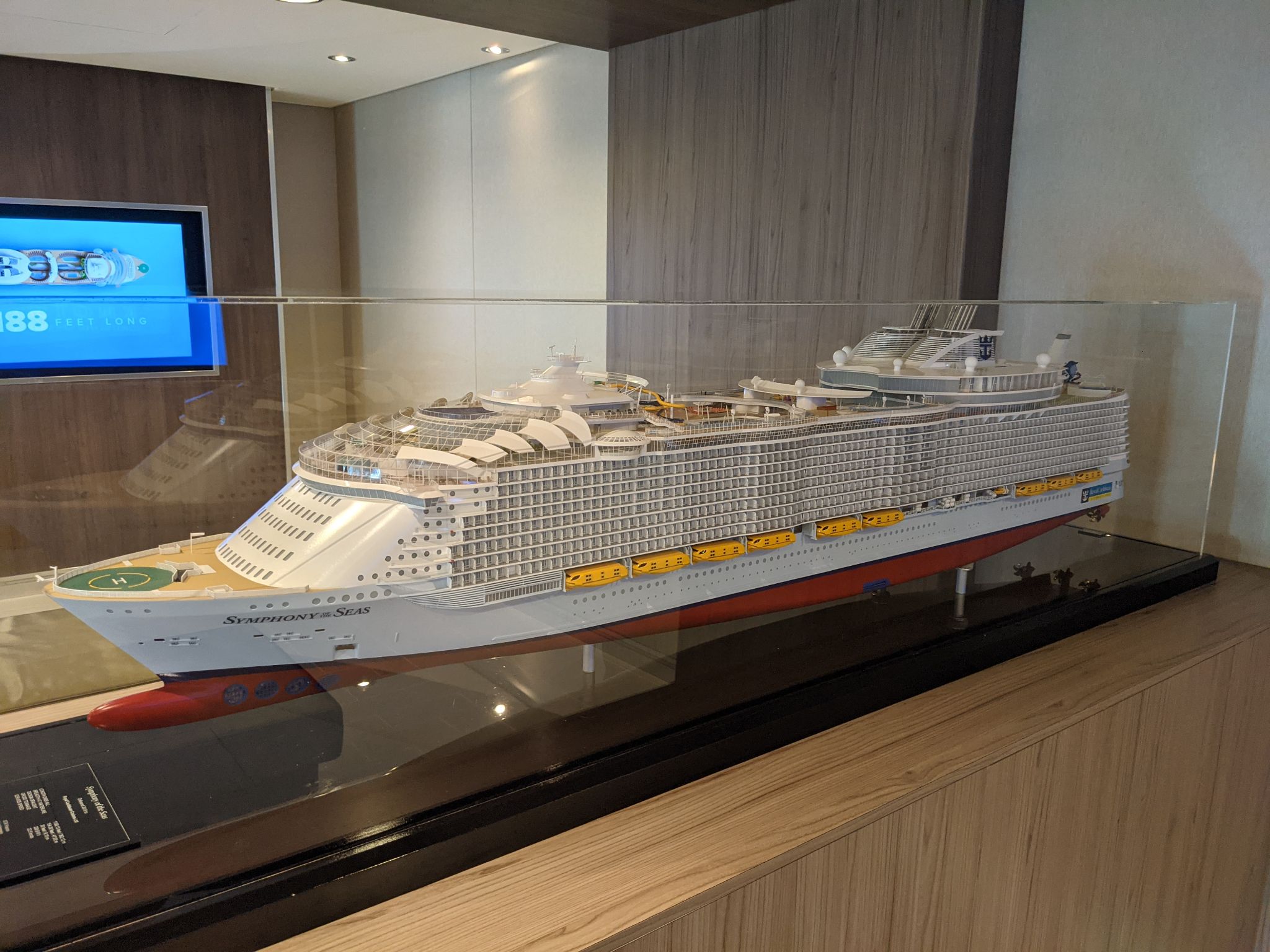 PXL 20211024 195459229